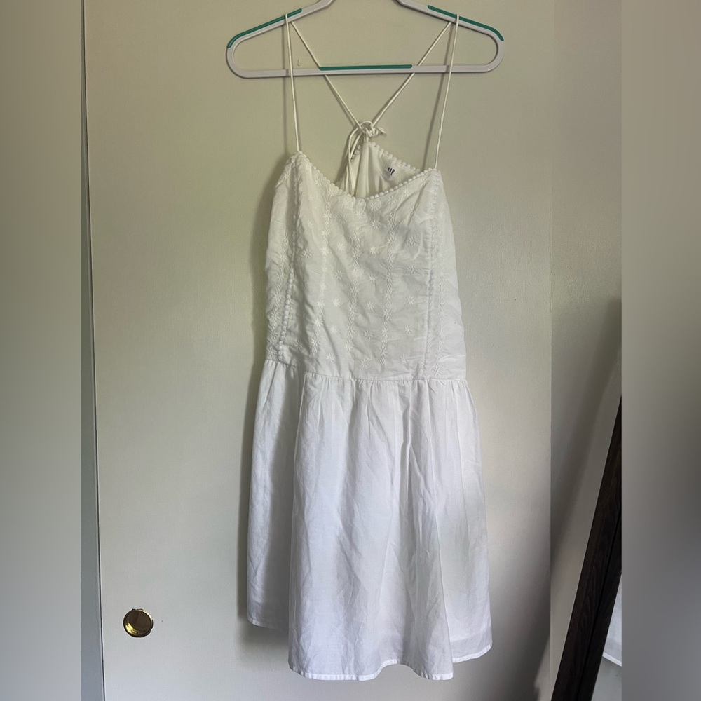 GAP Flowy White Summer mini dress